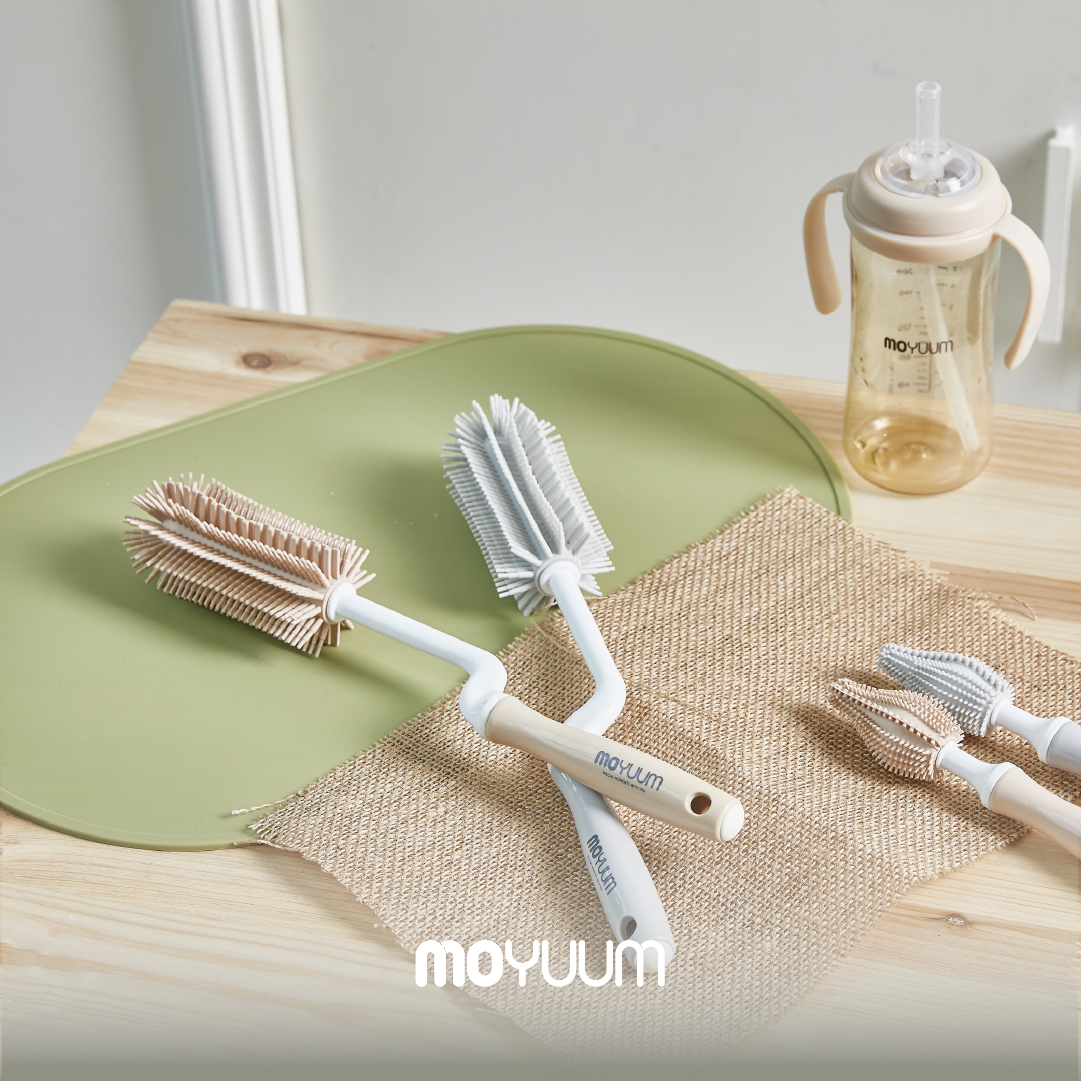 MY61099_Moyuum Silicone Bottle & Nipple Brush Set Mint_02